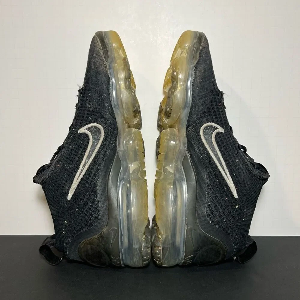 Womens NIKE Air VaporMax Flyknit 2021 Black Athletic Shoes / Size 8.5